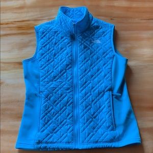 Woman’s North Face Light Blue best